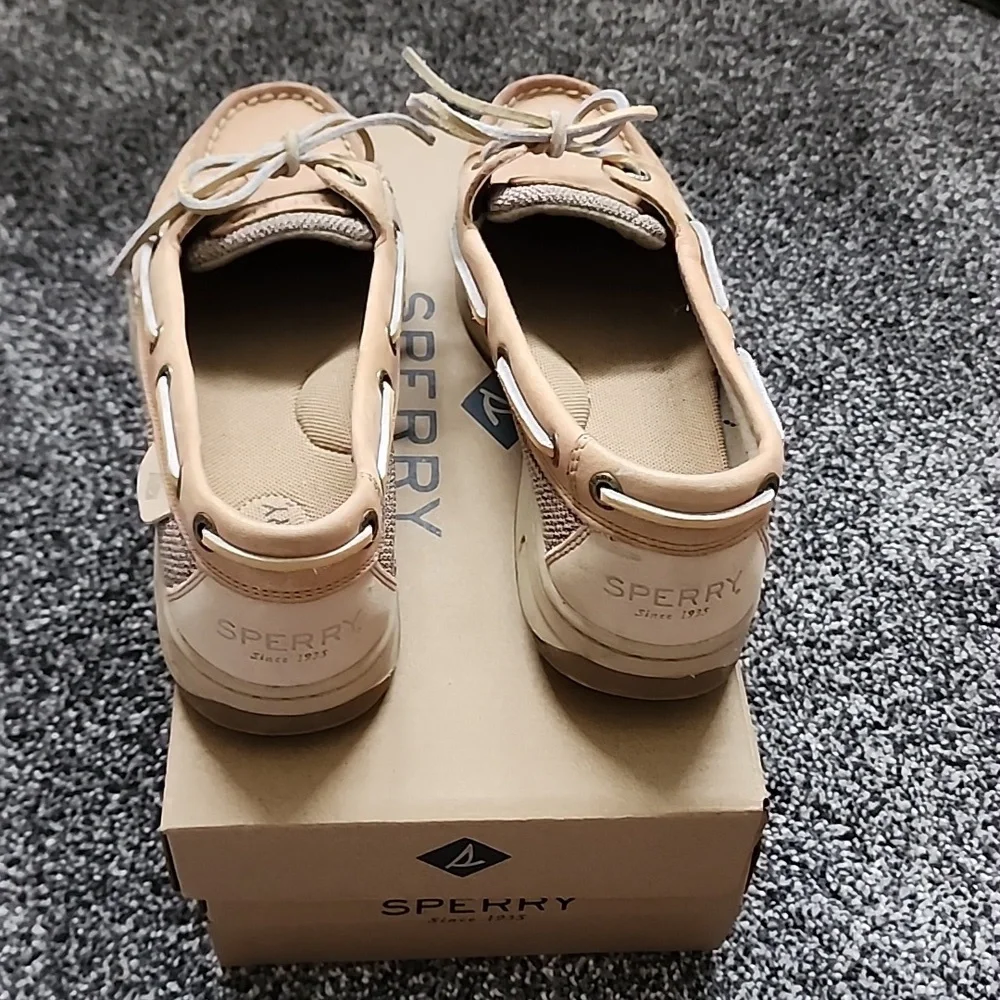 Sperry,s - Picture 3 of 8